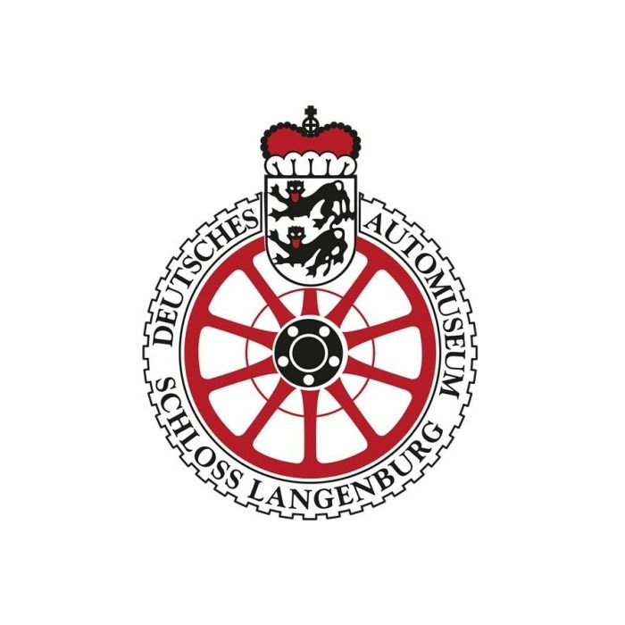 Rundes Logo des Deutschen Automuseums Schloss Langenburg mit rotem Speichenrad, Wappen und Zahnkranz.