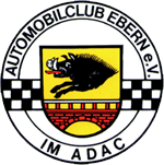 Rundes Logo des Automobilclub Ebern e.V. im ADAC mit schwarzem Eber und Brückenmotiv